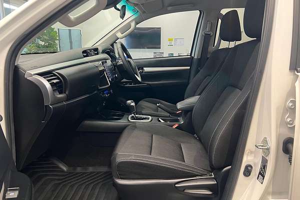 2022 Toyota Hilux SR5 GUN126R 4X4