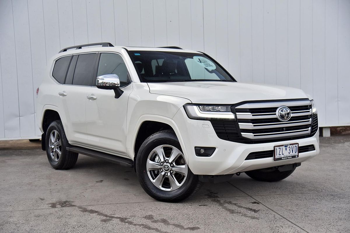 2024 Toyota Landcruiser Sahara FJA300R