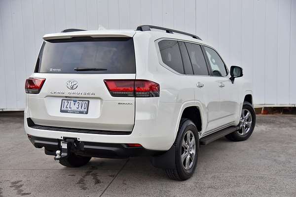 2024 Toyota Landcruiser Sahara FJA300R