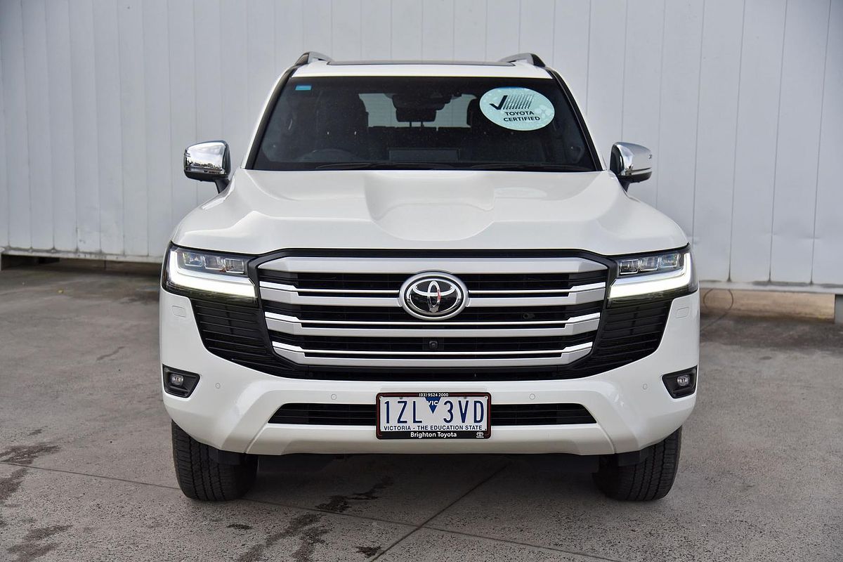 2024 Toyota Landcruiser Sahara FJA300R