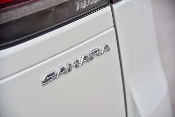 2024 Toyota Landcruiser Sahara FJA300R