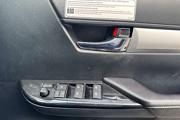 2018 Toyota Hilux SR5 GUN126R 4X4