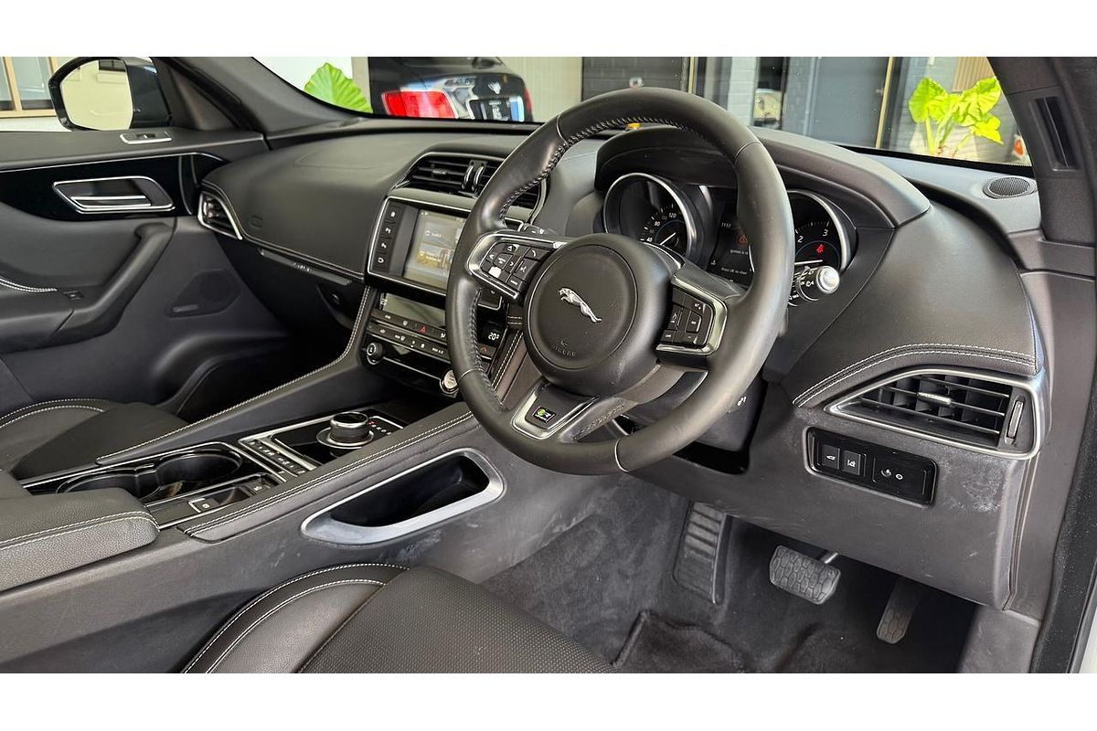 2016 Jaguar F-PACE 30d R-Sport X761
