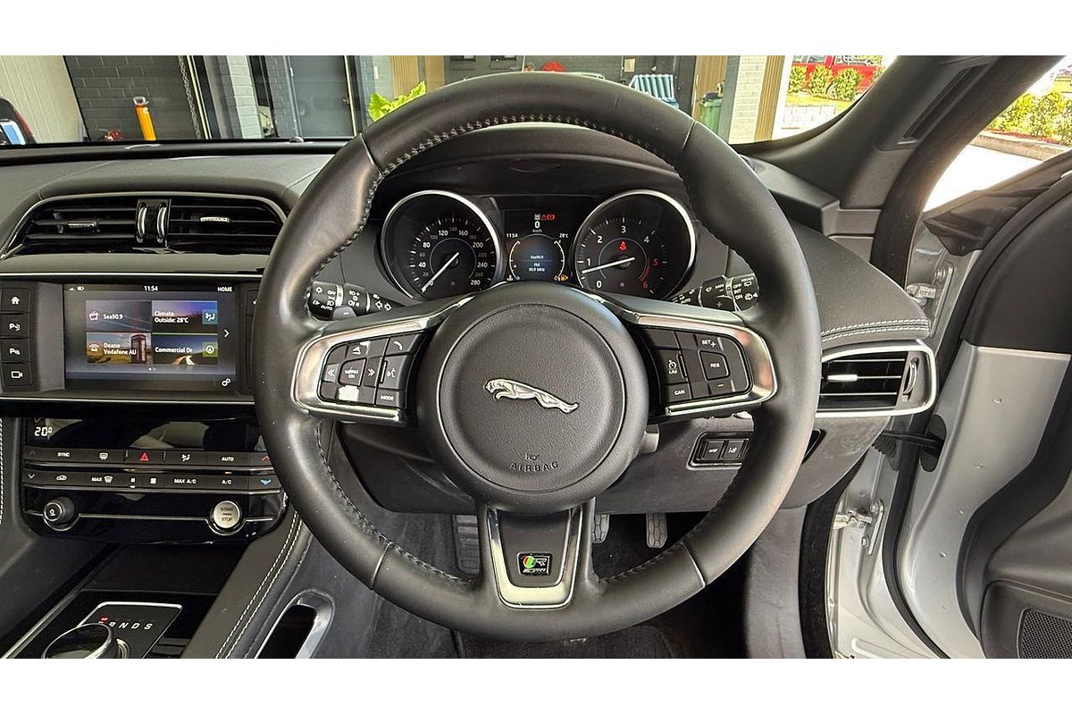 2016 Jaguar F-PACE 30d R-Sport X761