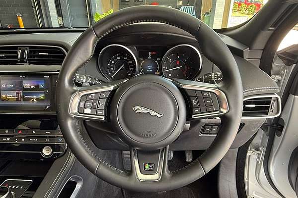 2016 Jaguar F-PACE 30d R-Sport X761