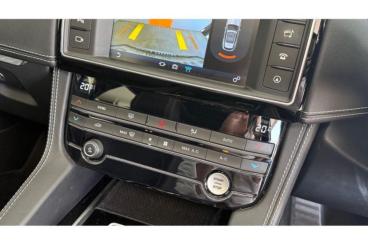 2016 Jaguar F-PACE 30d R-Sport X761