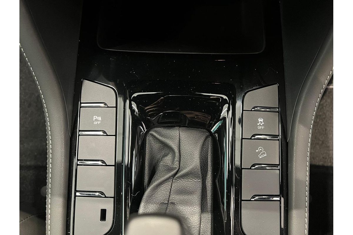 2025 Isuzu MU-X LS-T