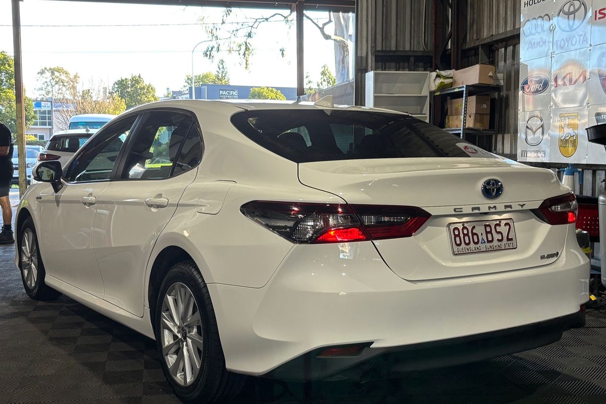 2021 Toyota Camry Ascent AXVH70R