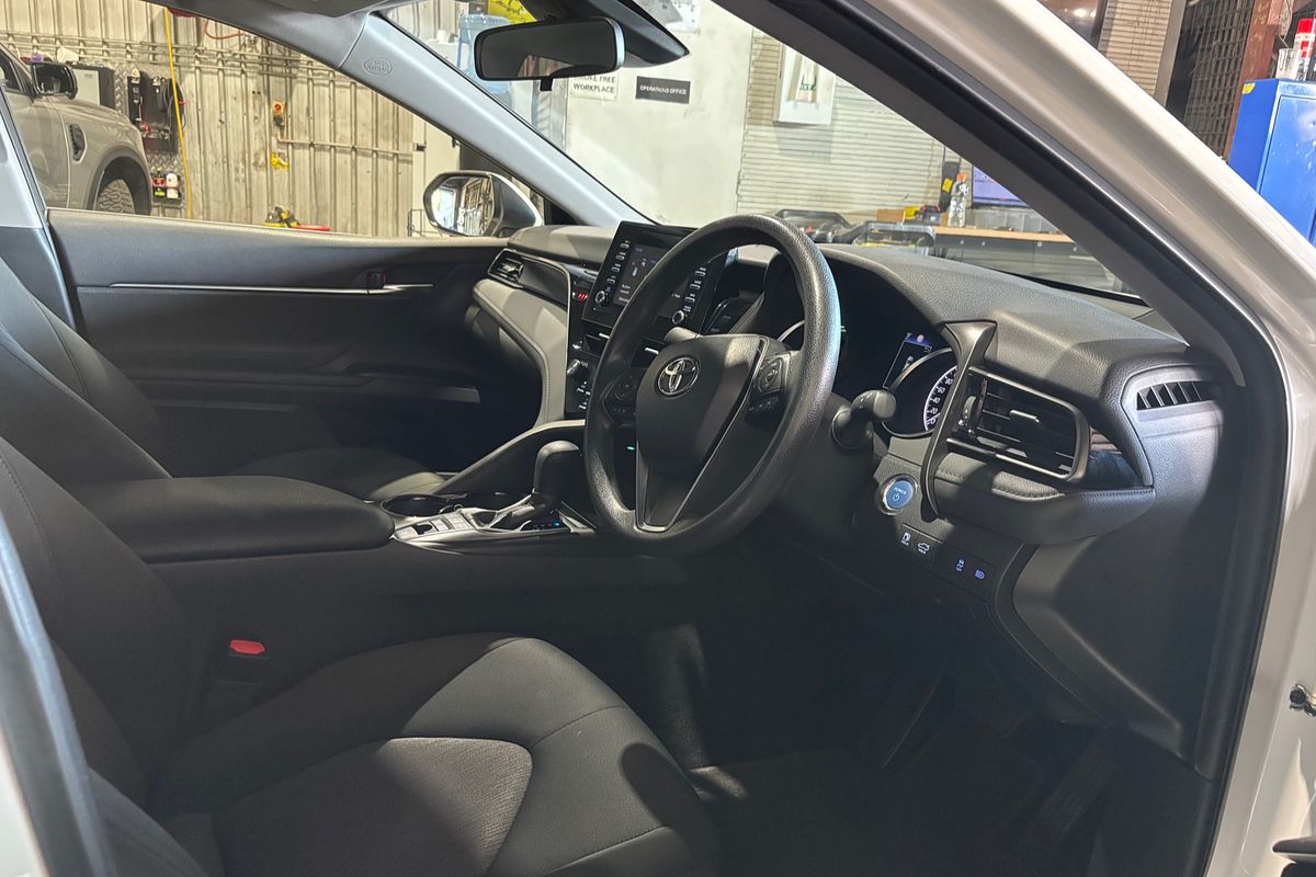 2021 Toyota Camry Ascent AXVH70R