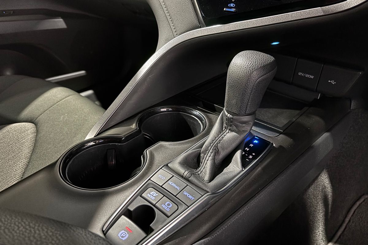 2021 Toyota Camry Ascent AXVH70R