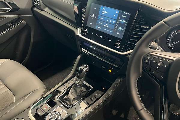 2025 Isuzu MU-X LS-T