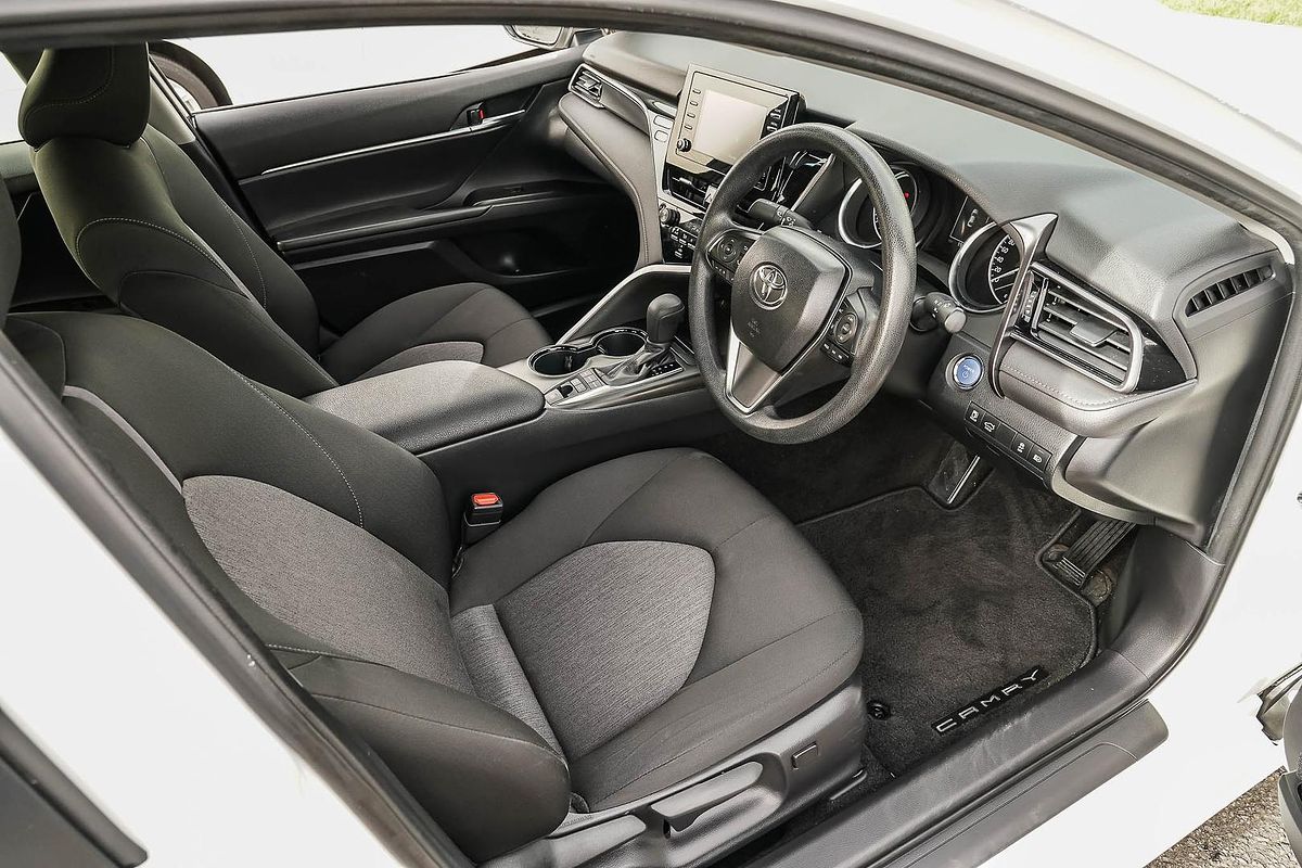 2024 Toyota Camry Ascent AXVH70R