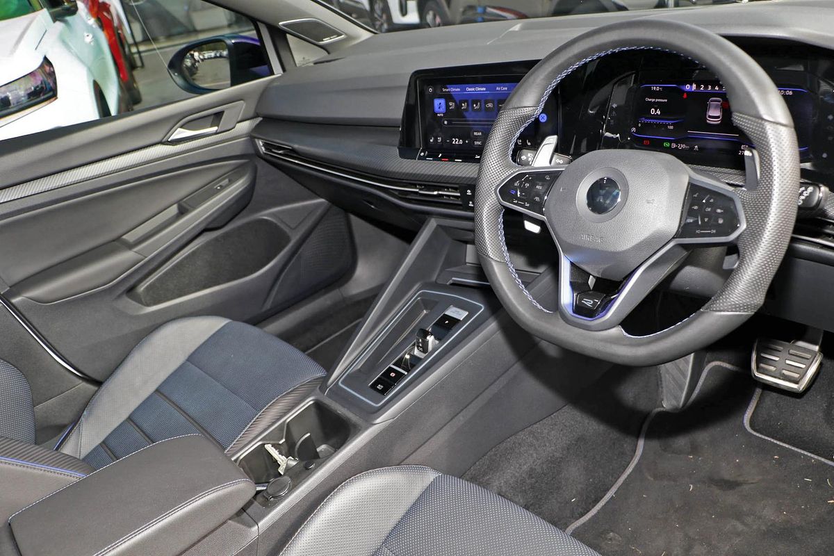 2022 Volkswagen Golf R 8