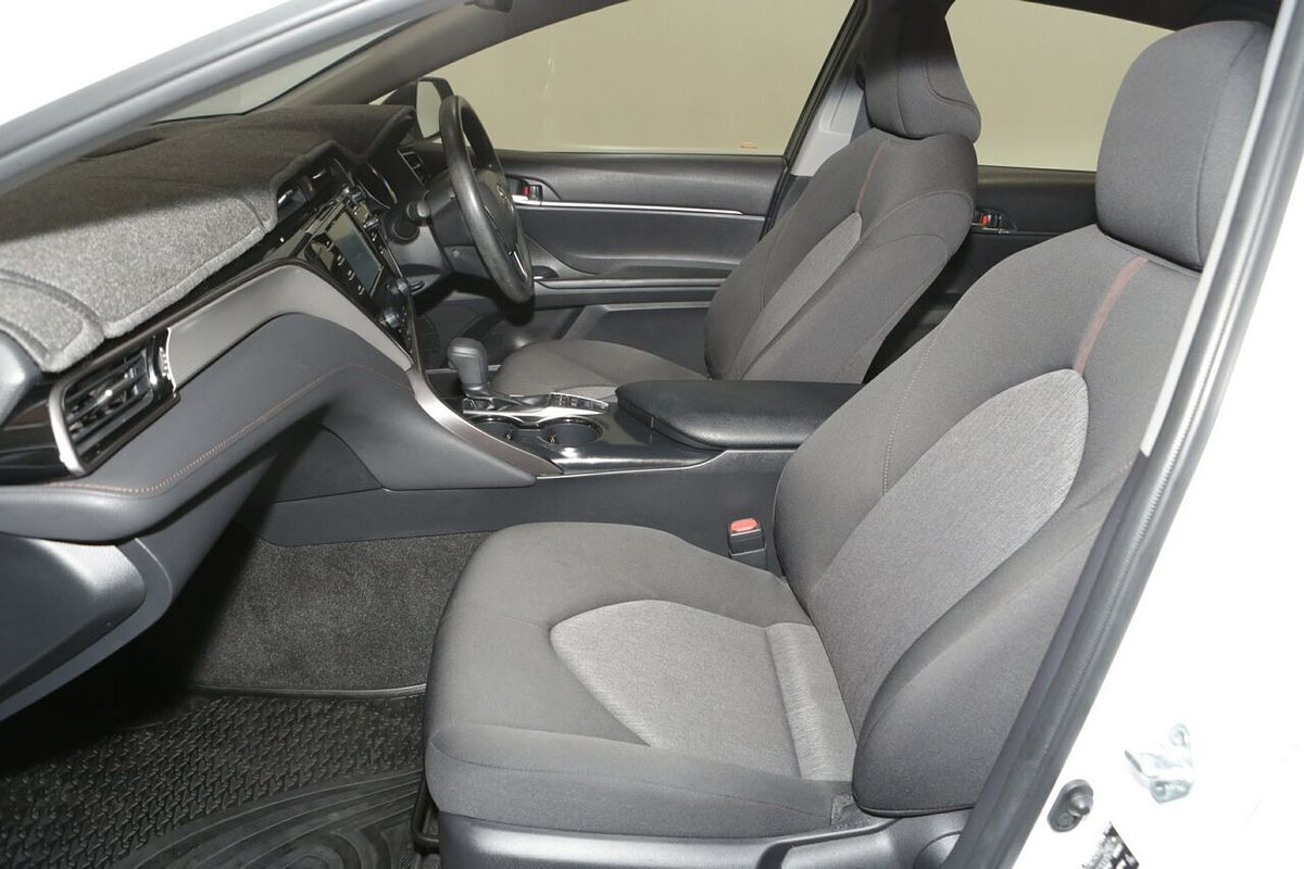 2020 Toyota Camry Ascent AXVH70R
