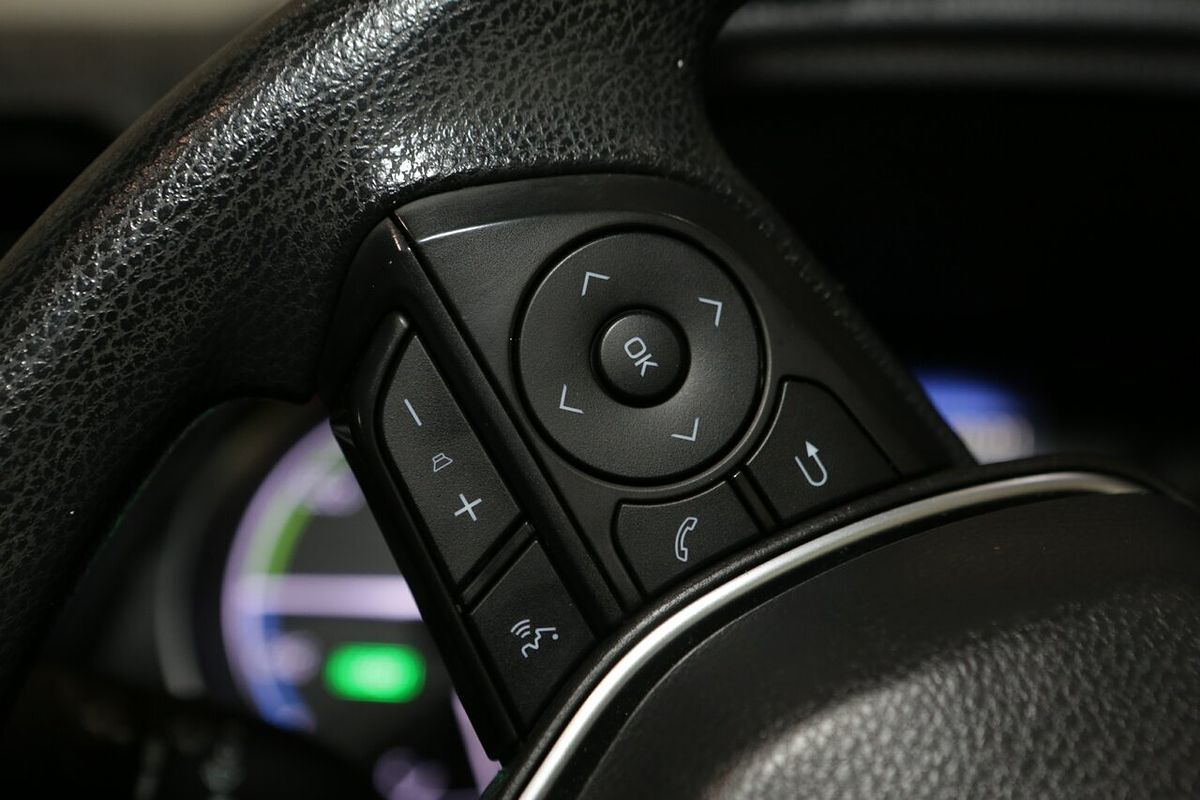 2020 Toyota Camry Ascent AXVH70R