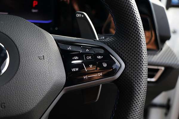 2022 Volkswagen Golf R 8