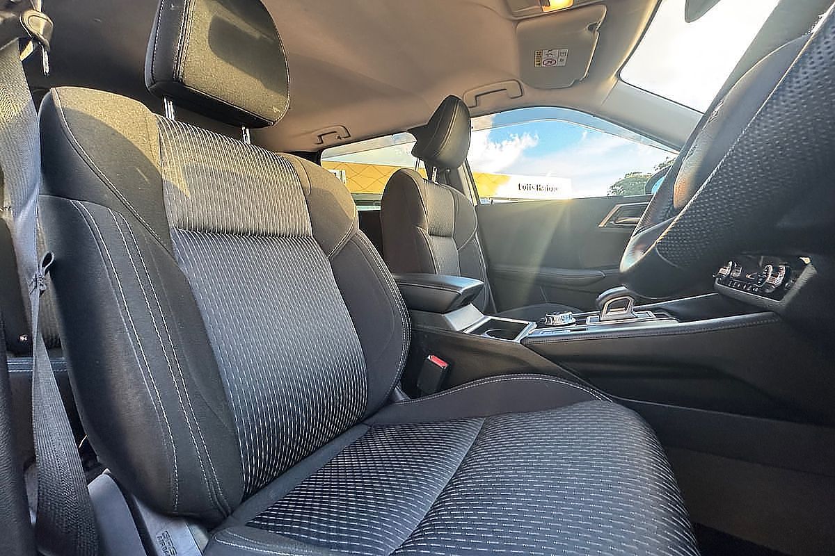 2022 Mitsubishi Outlander LS ZM