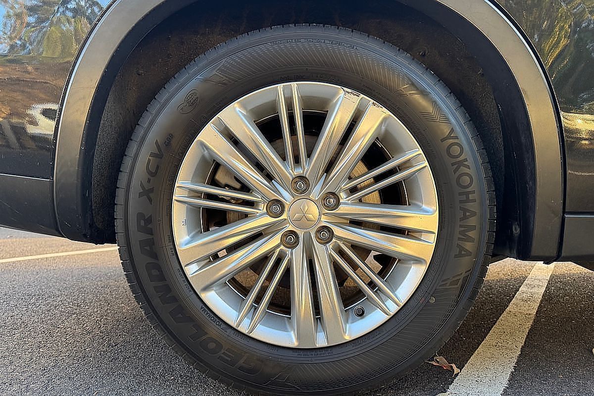 2022 Mitsubishi Outlander LS ZM