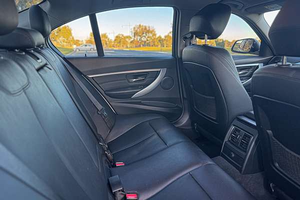 2016 BMW 3 Series 318i Sport Line F30 LCI