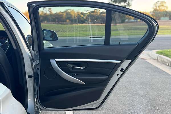 2016 BMW 3 Series 318i Sport Line F30 LCI