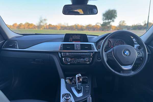 2016 BMW 3 Series 318i Sport Line F30 LCI
