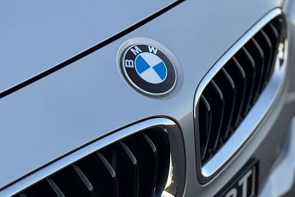 2016 BMW 3 Series 318i Sport Line F30 LCI