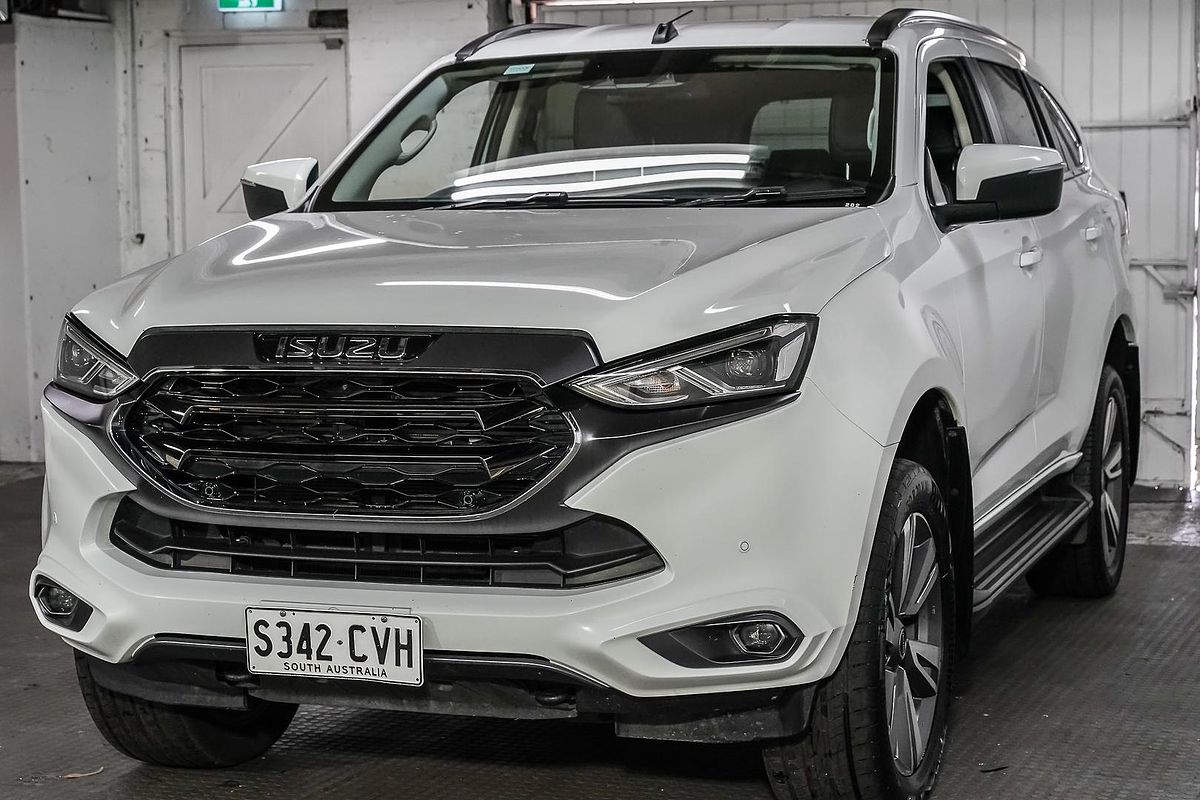2023 Isuzu MU-X LS-T