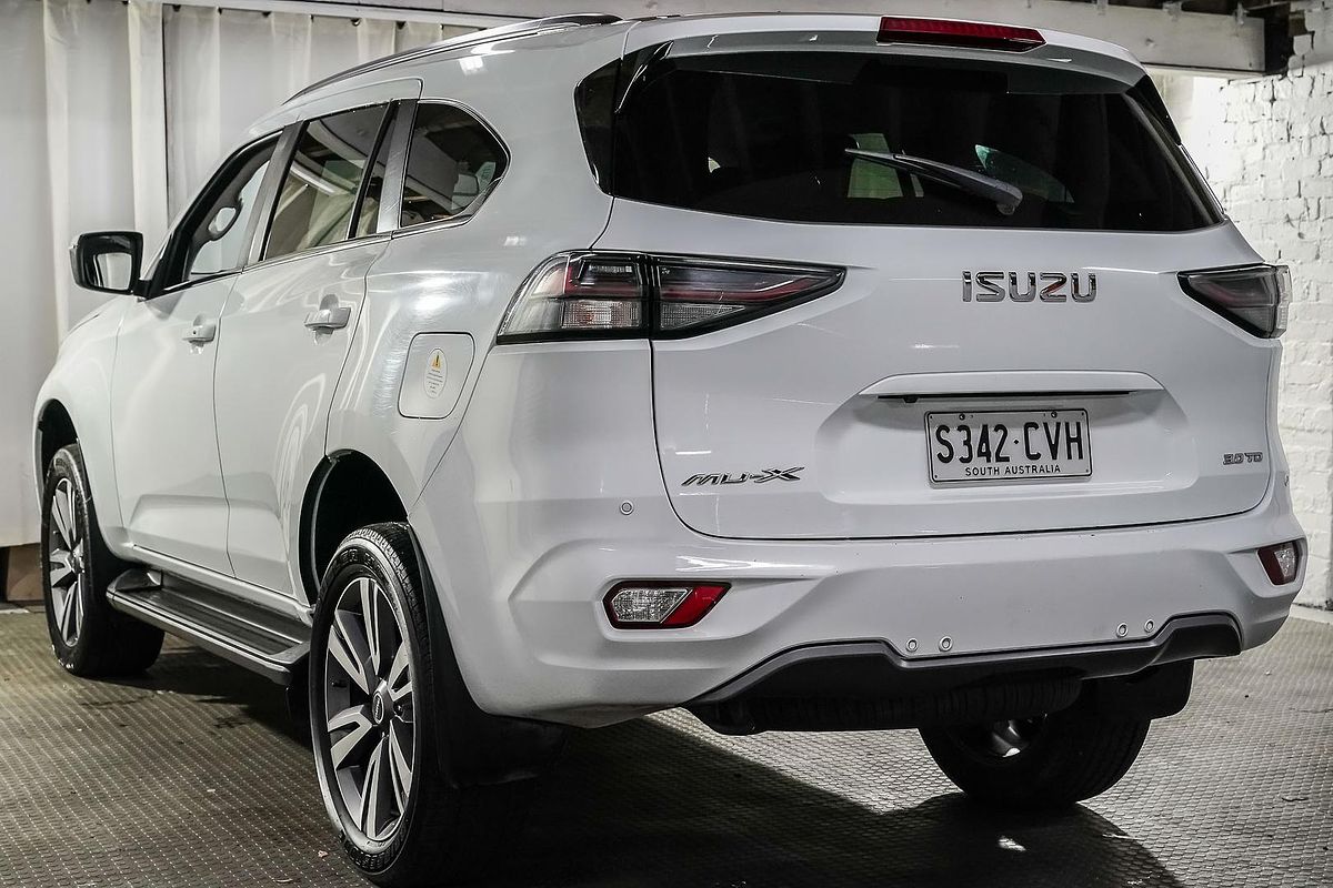 2023 Isuzu MU-X LS-T