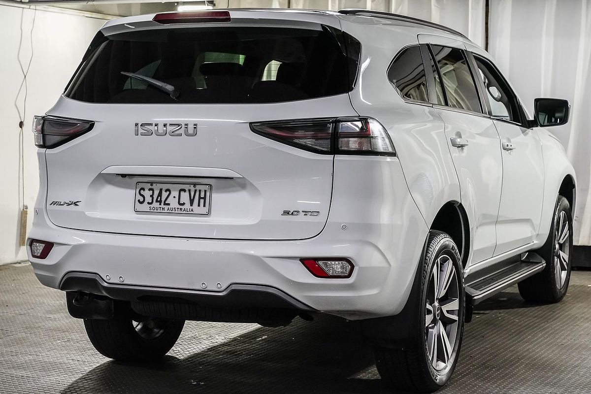 2023 Isuzu MU-X LS-T