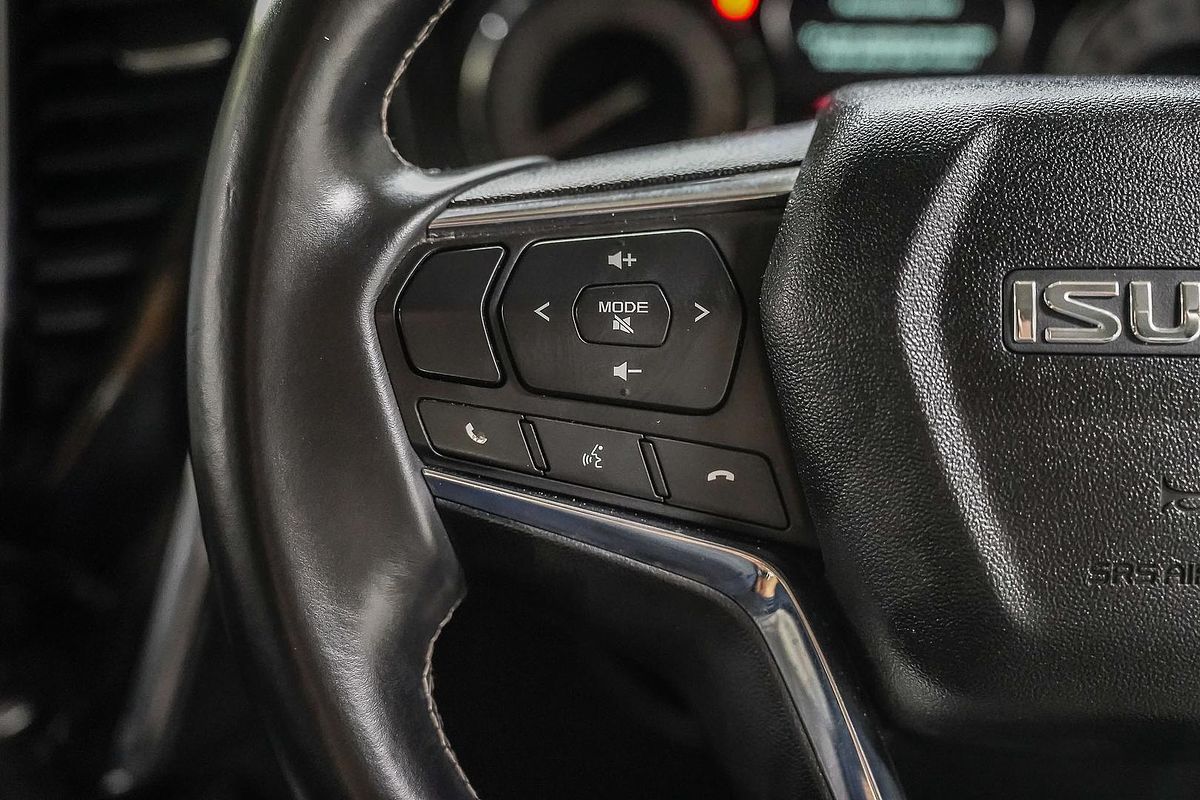 2023 Isuzu MU-X LS-T