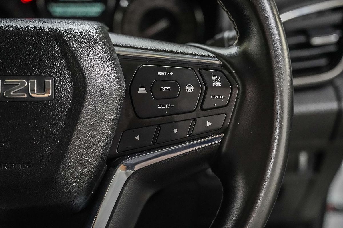 2023 Isuzu MU-X LS-T