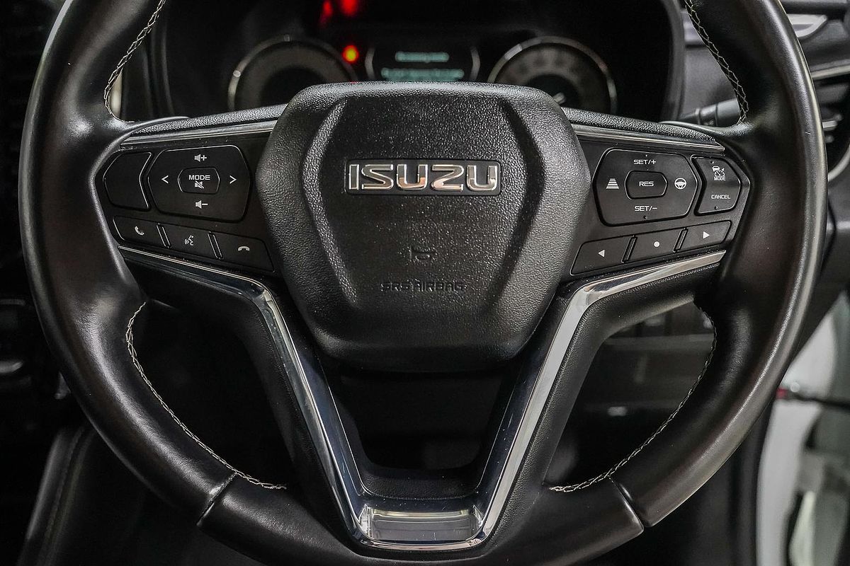 2023 Isuzu MU-X LS-T