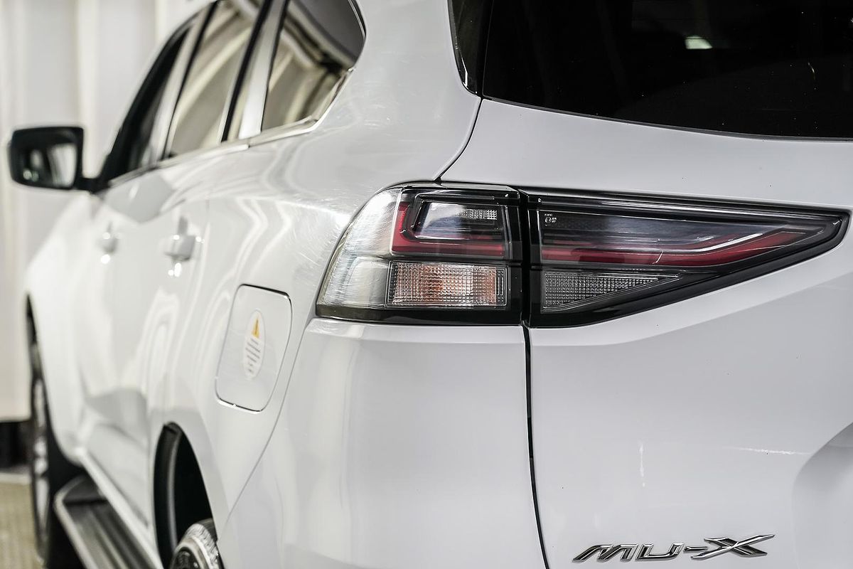 2023 Isuzu MU-X LS-T