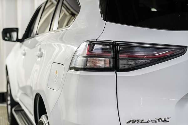 2023 Isuzu MU-X LS-T