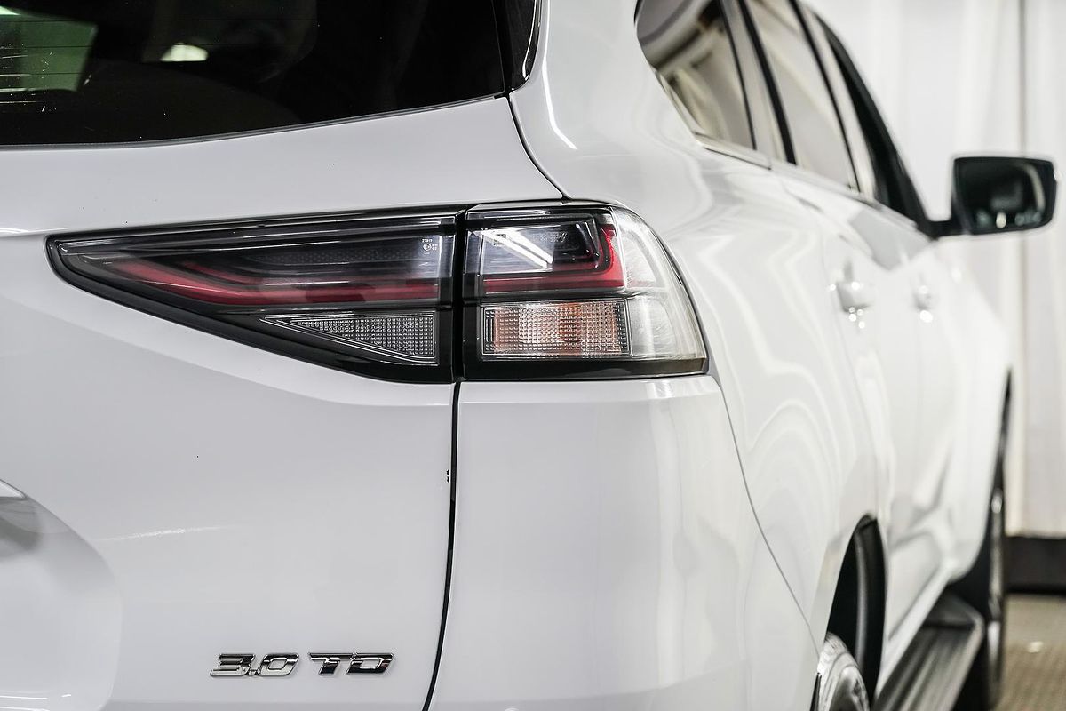 2023 Isuzu MU-X LS-T