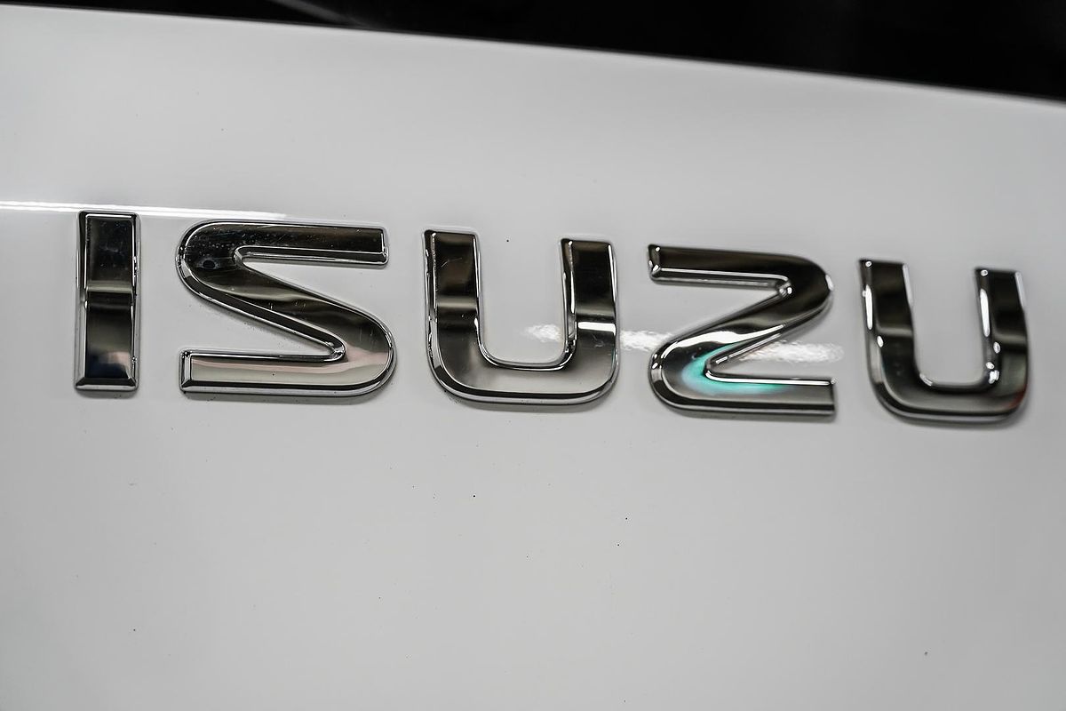 2023 Isuzu MU-X LS-T