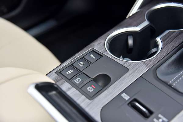 2024 Toyota Kluger Grande AXUH78R