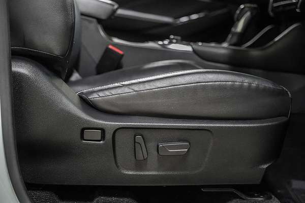 2023 Isuzu MU-X LS-T