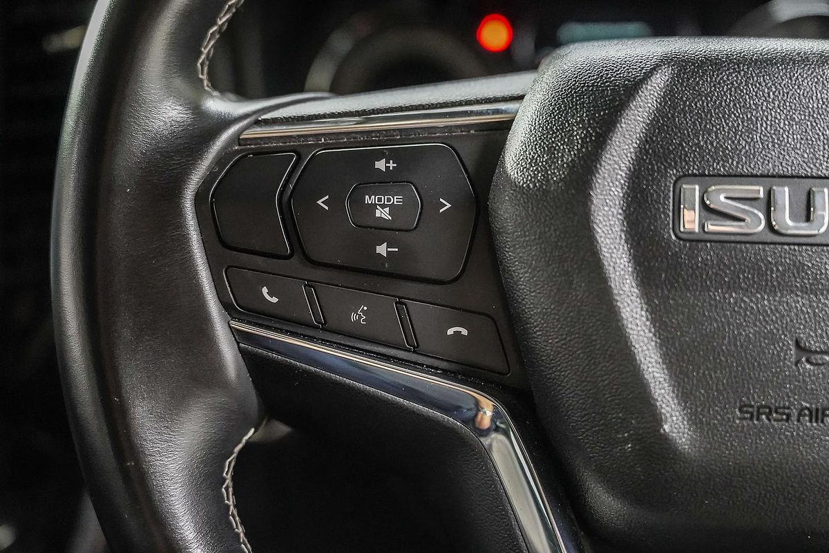 2023 Isuzu MU-X LS-T