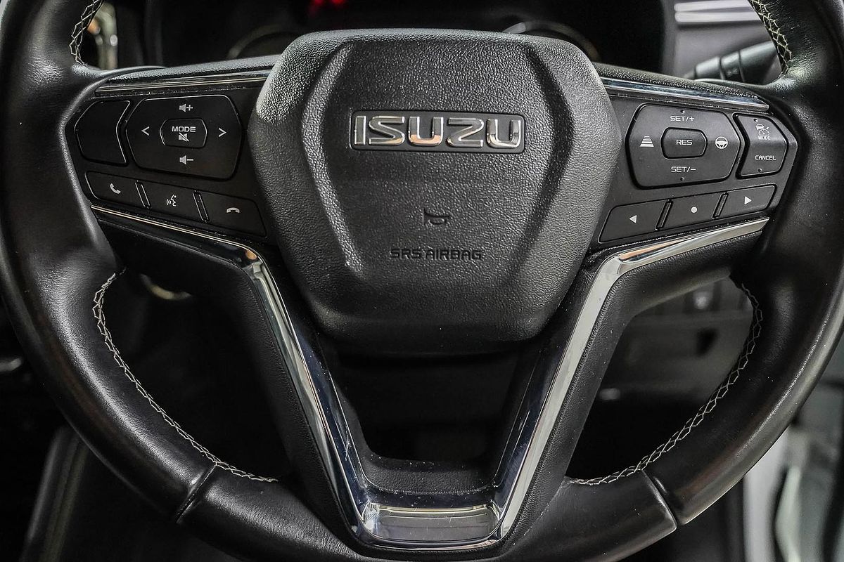 2023 Isuzu MU-X LS-T