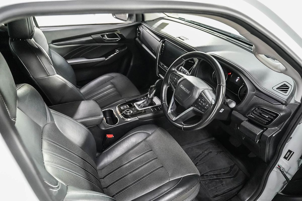 2023 Isuzu MU-X LS-T