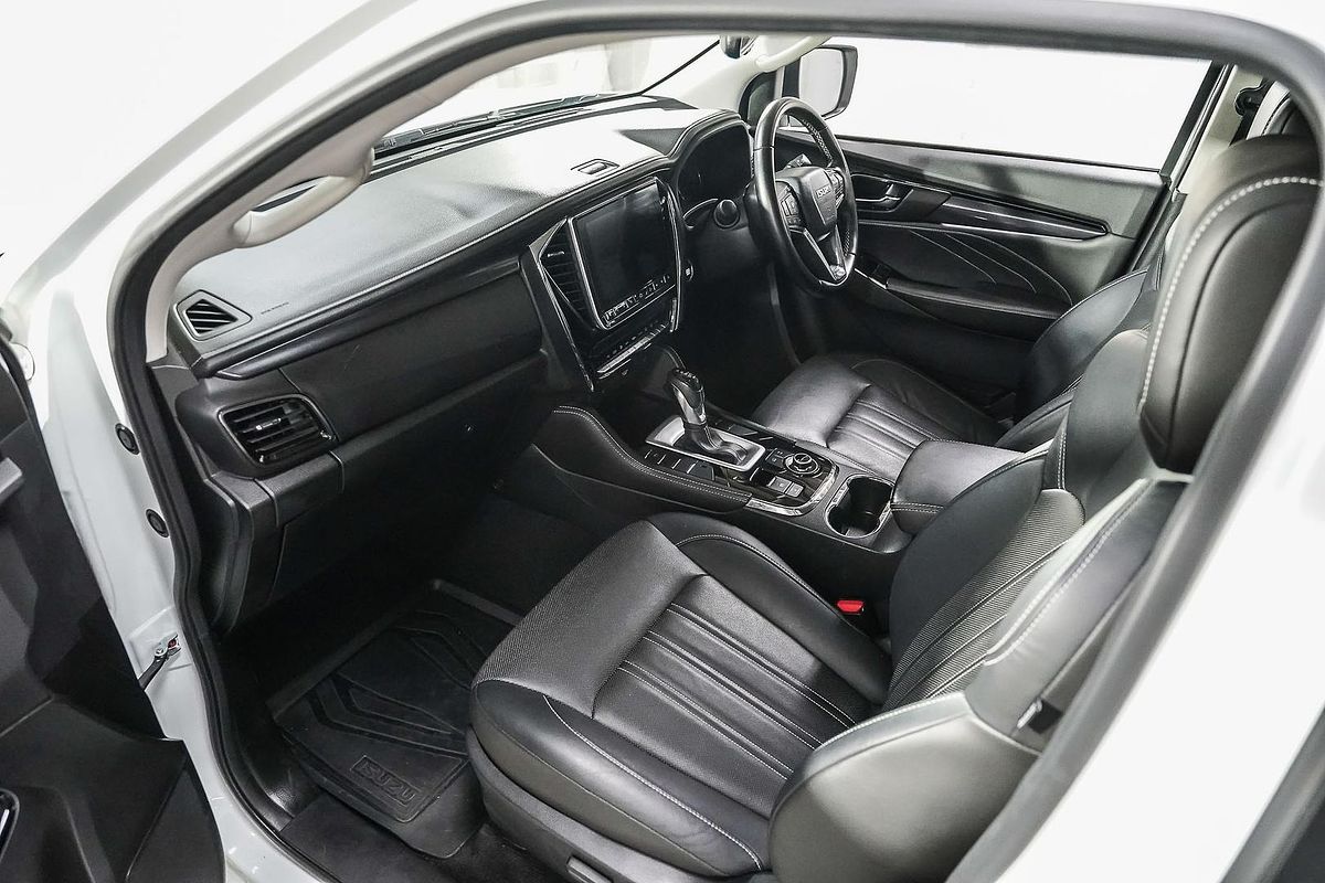 2023 Isuzu MU-X LS-T