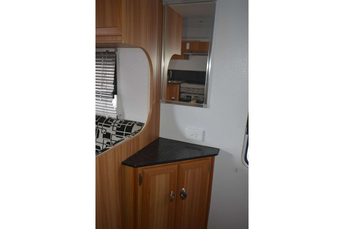 2012 Windsor Entice EP530