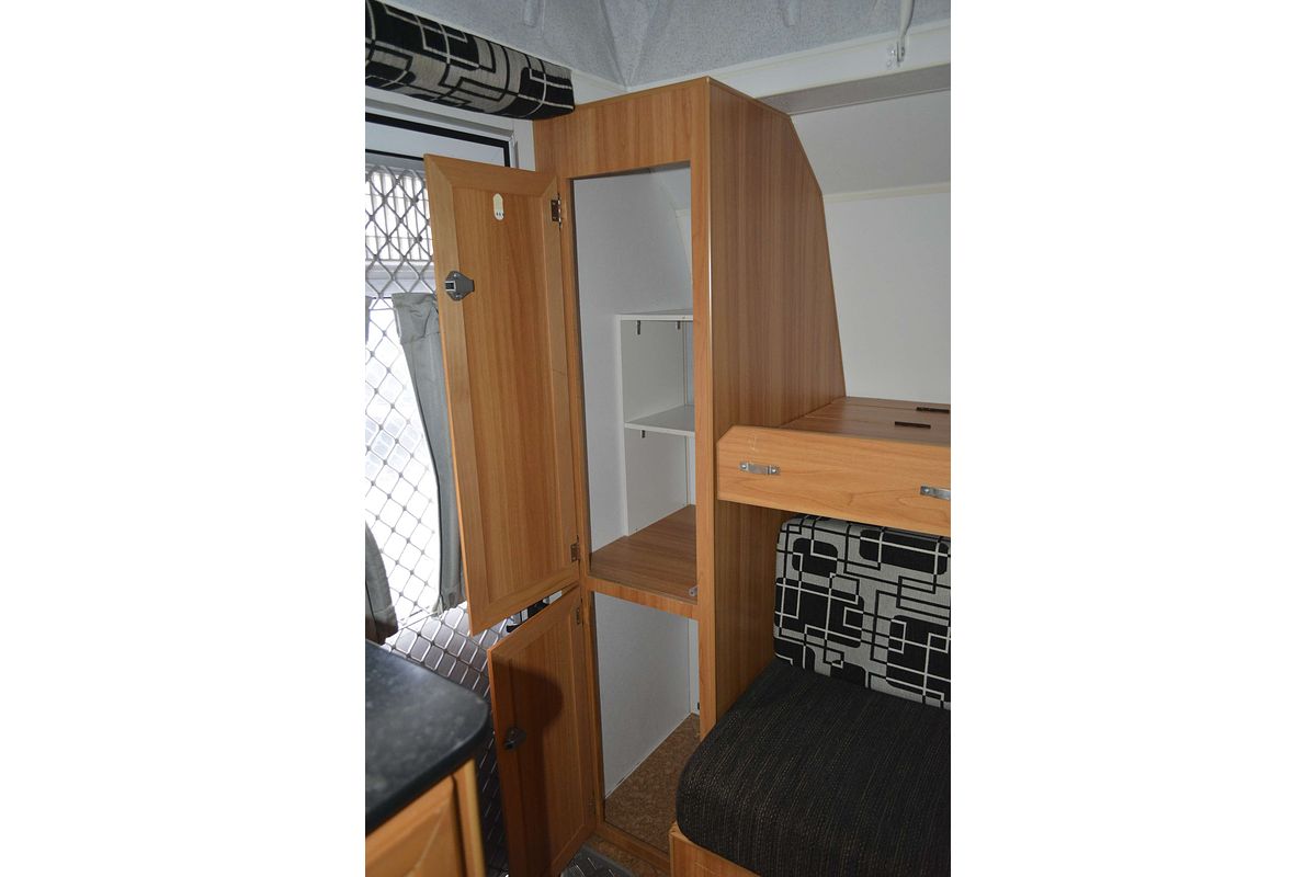 2012 Windsor Entice EP530