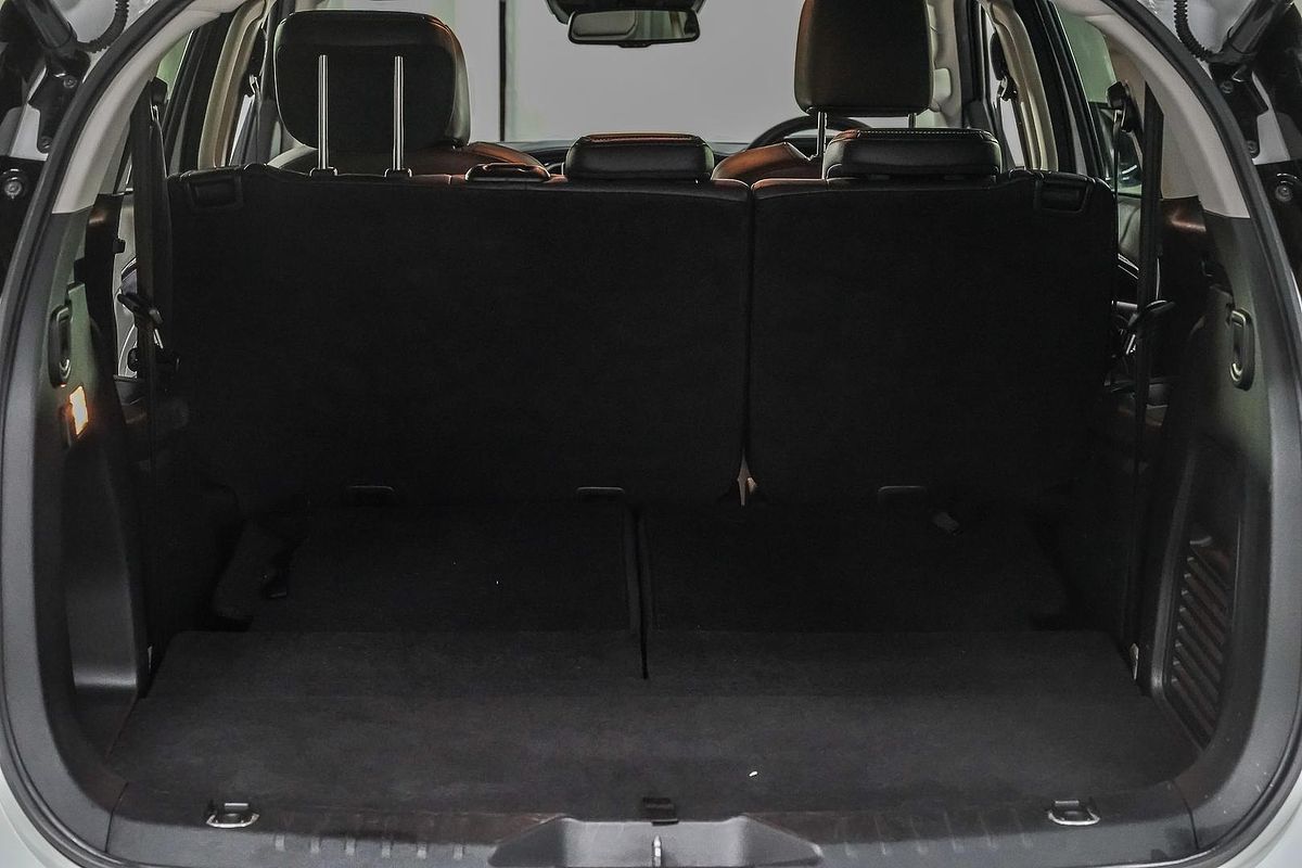 2023 Isuzu MU-X LS-T