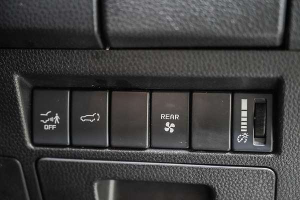 2023 Isuzu MU-X LS-T