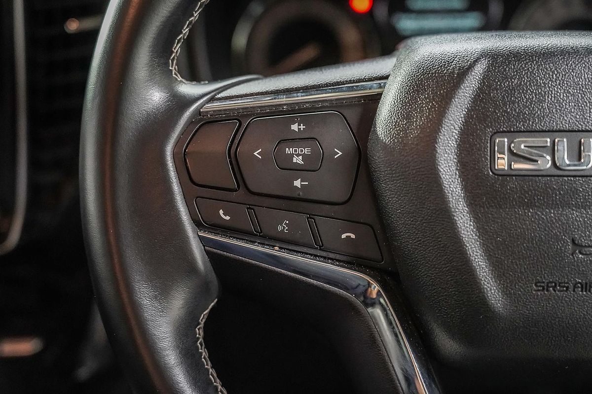 2023 Isuzu MU-X LS-T