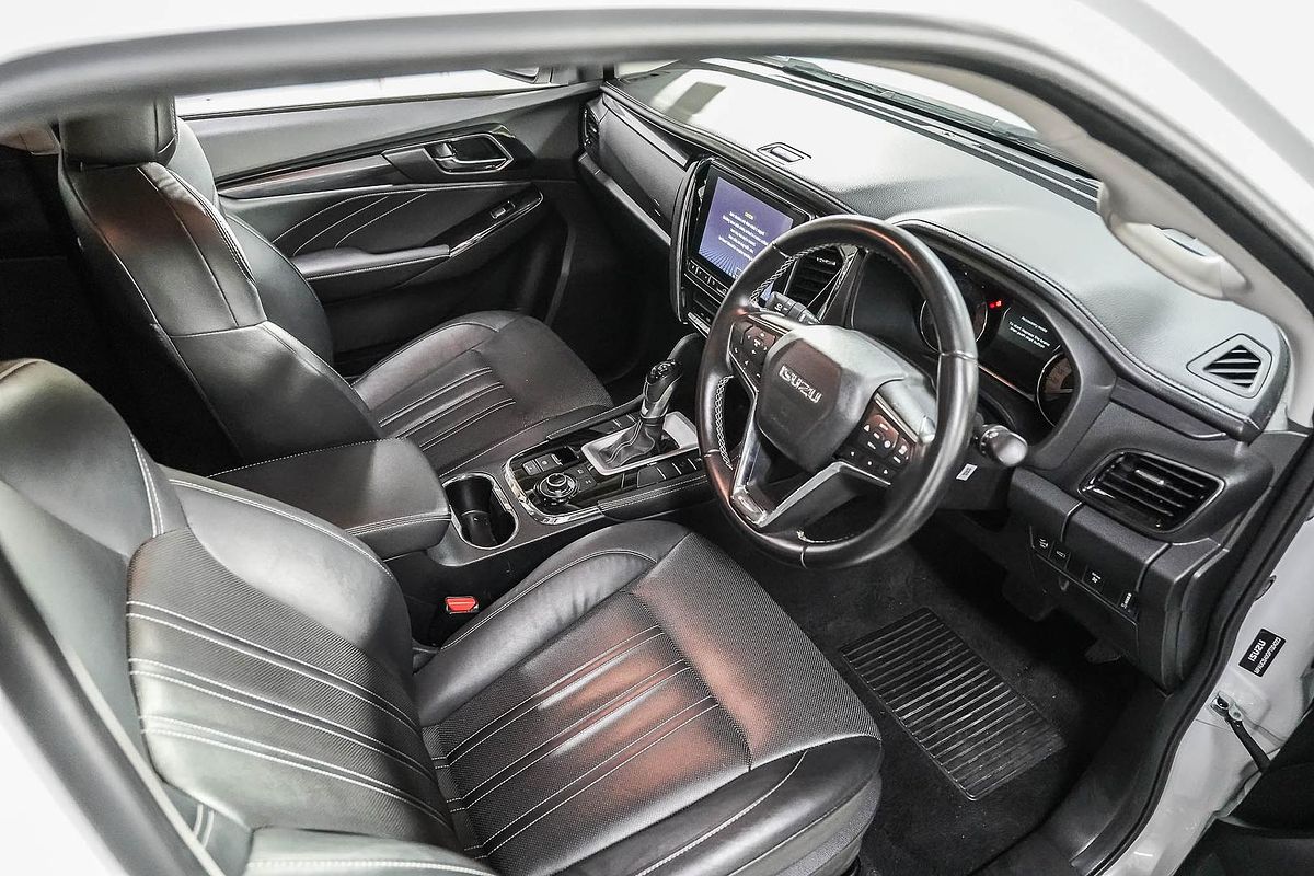 2023 Isuzu MU-X LS-T