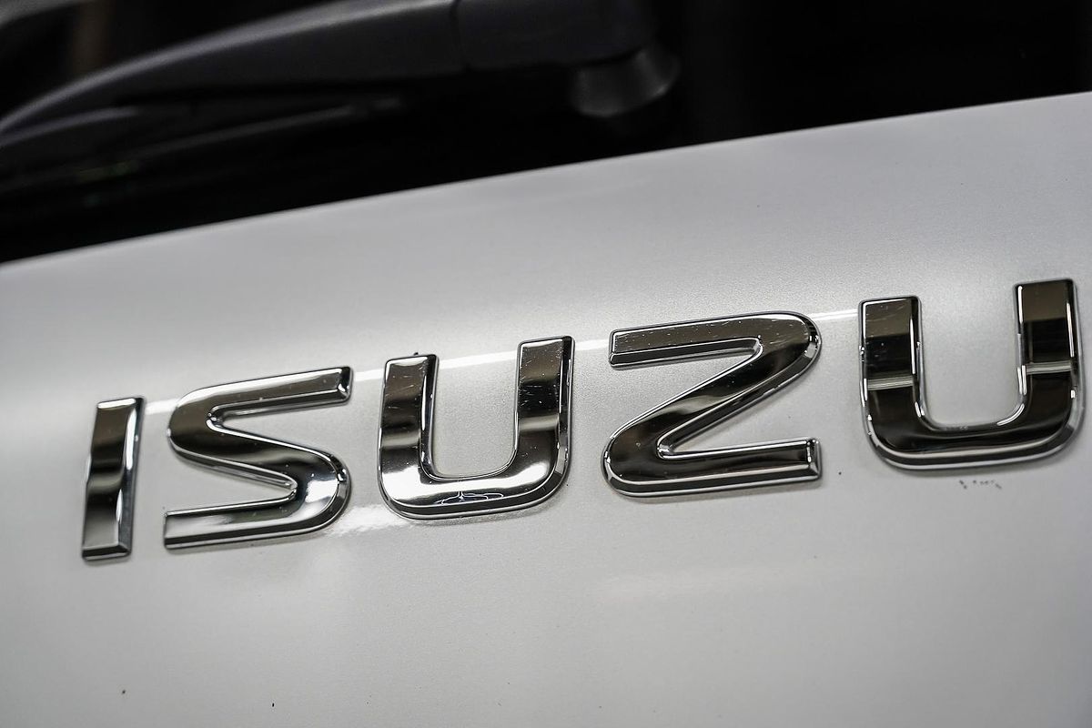 2023 Isuzu MU-X LS-T