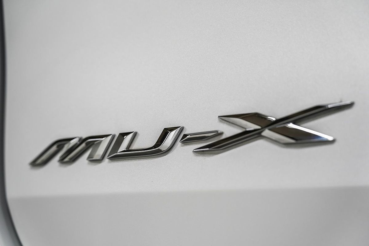 2023 Isuzu MU-X LS-T